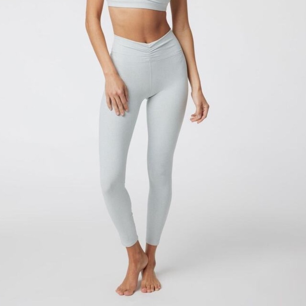 Vuori Elevation Legging - image 1